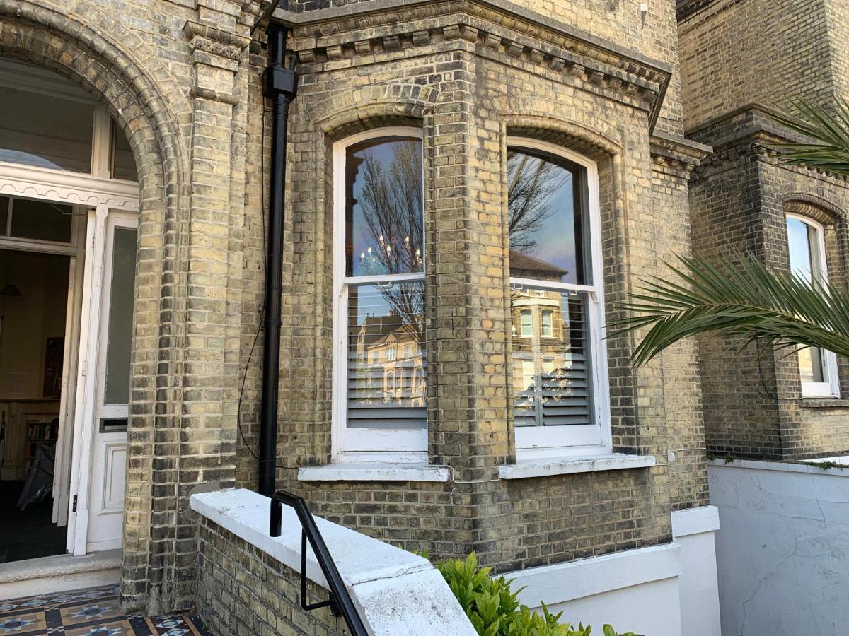Ferienwohnung Vibrant Bohemian Seafront Flat Hove Exterior foto